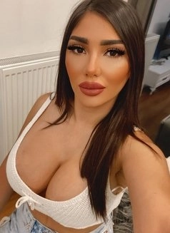 Ceren ile Antalya’da Rus Elit Ateşi