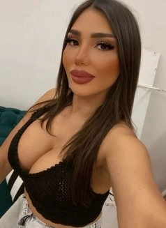 Ceren ile Antalya’da Rus Elit Ateşi