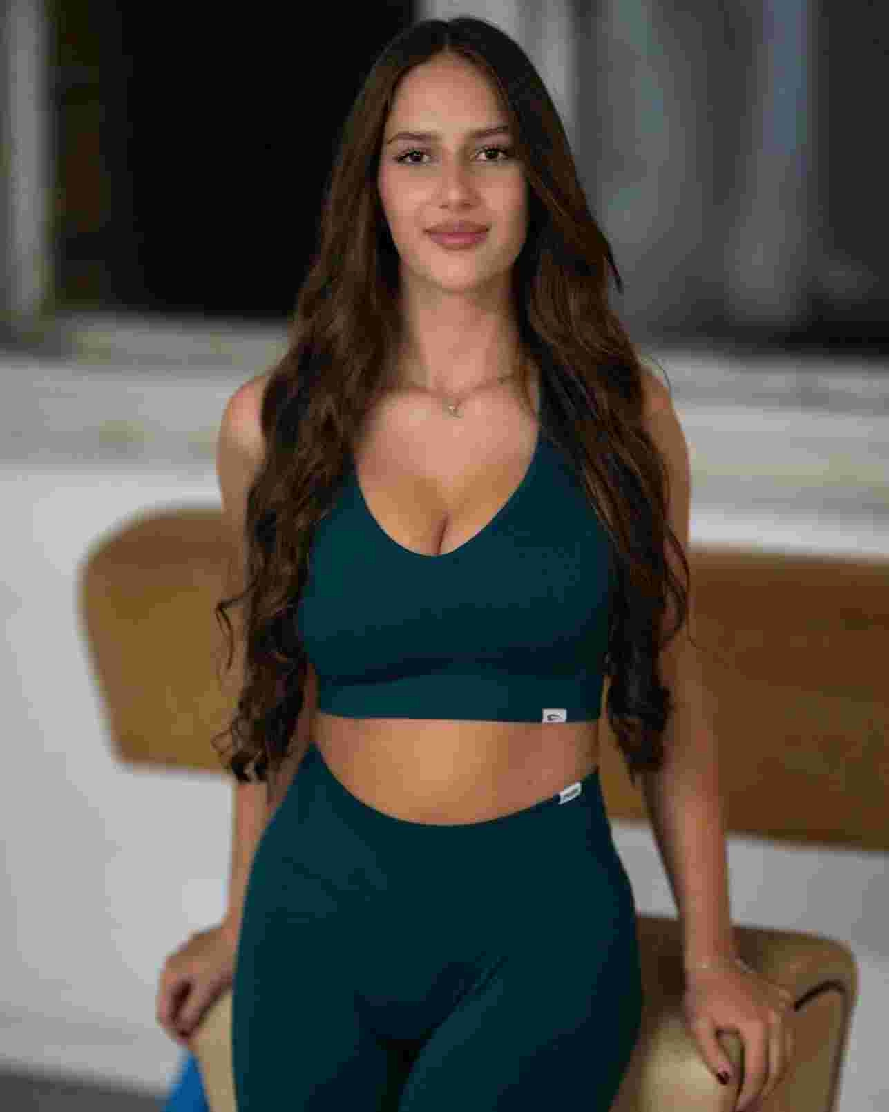 Cansu ile Antalya’da Rus Elit Keyfi