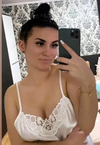 Oya ile Antalya’da Rus Elit Sıcaklığı